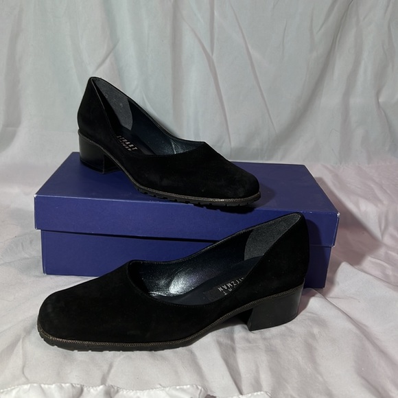 Stuart Weitzman | Mono | Suede Loafer in Black - Picture 17 of 17